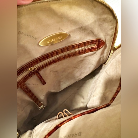 Beautiful Brahmin Backpack ! - Picture 2 of 3